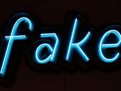 Neonlicht, Schriftzug Fake